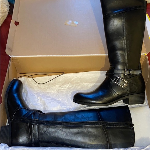 boots - Picture 1 of 1